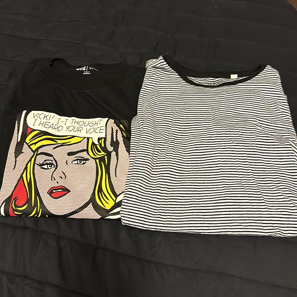 Bundle UNIQLO  & black and white shirt